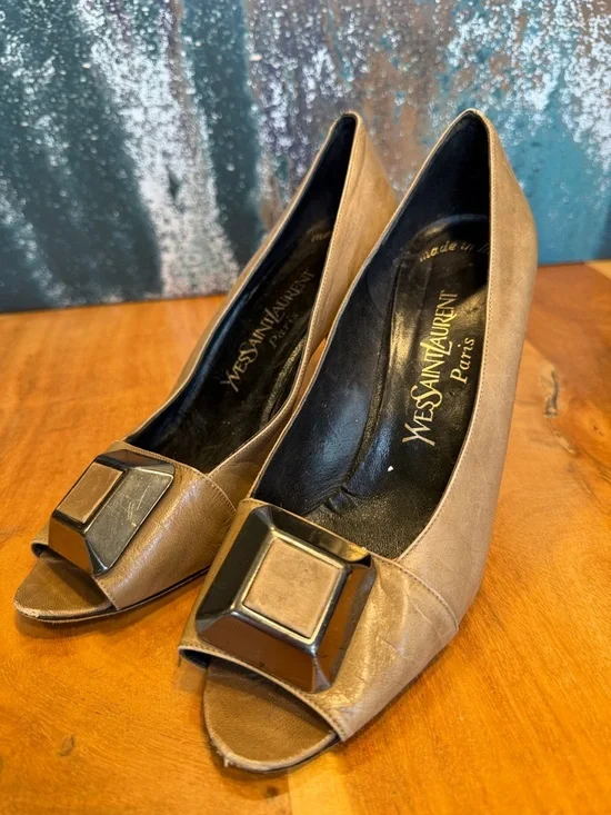 Yves Saint Laurent Vintage 90s Quiet Luxury Leather Peep Toe Heels Taupe/Tan - Picture 4 of 17